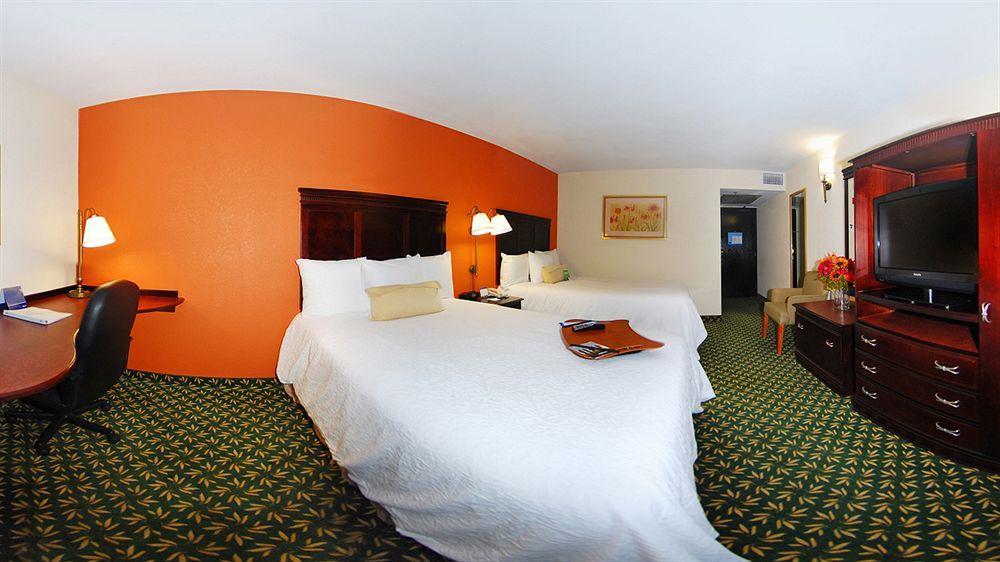 โฮม2 สวีท บาย ฮิลตัน ดีเอฟดับเบิลยู แอร์พอร์ต เซาท์/เออร์วิง Hotel ภายนอก รูปภาพ